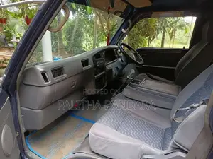 Nissan Vre24 1995 Van (Used)