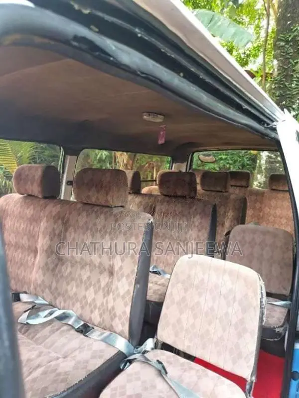 Toyota HIACE 1986 Van (Used)