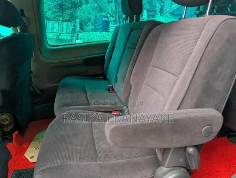 Toyota Noah CR 52 2000 Van (Used)