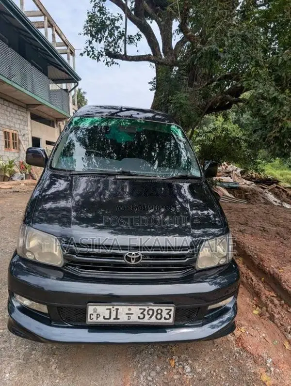 Toyota Noah CR 52 2000 Van (Used)