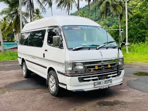 Toyota Dolphin LH182 2002 Van (Used)