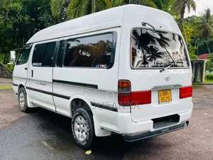 Toyota Dolphin LH182 2002 Van (Used)