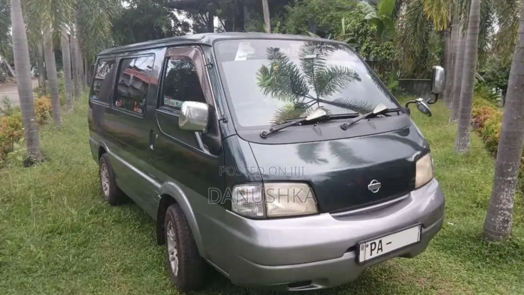 Nissan Vanette Lion Face 2000 Van (Used)