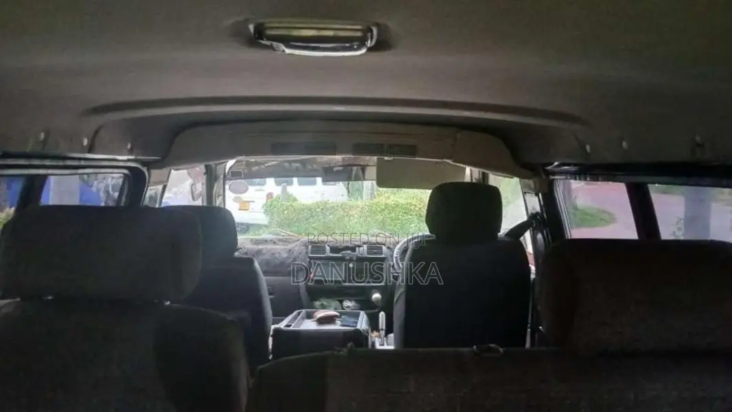 Nissan Vanette Lion Face 2000 Van (Used)