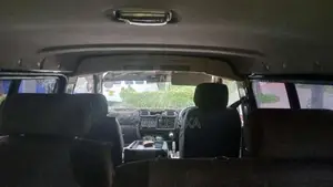 Nissan Vanette Lion Face 2000 Van (Used)