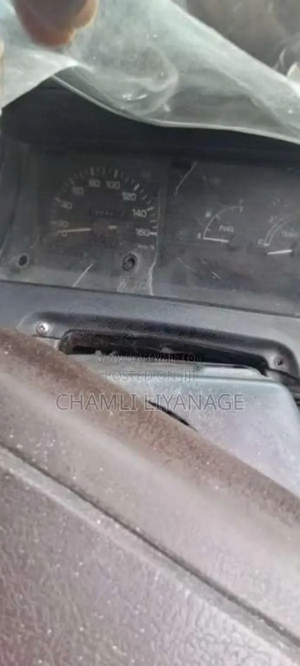 Toyota Shell 1988 Van (Used)