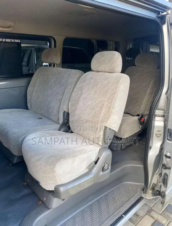 Toyota Kdh Trh 2006 Van (Used)