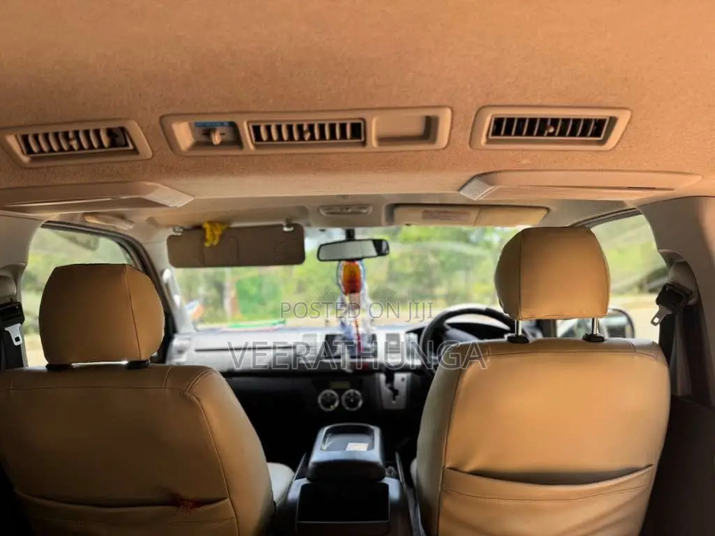 Toyota HIACE SUPER GL 2013 Van (Used)