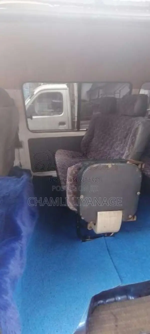 Toyota Shell 1988 Van (Used)