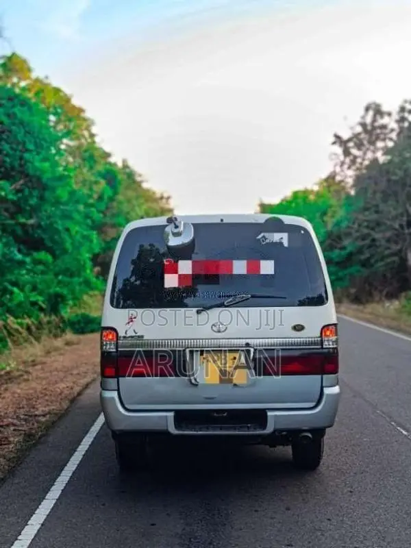 Toyota Dolphin 2008 Van (Used)