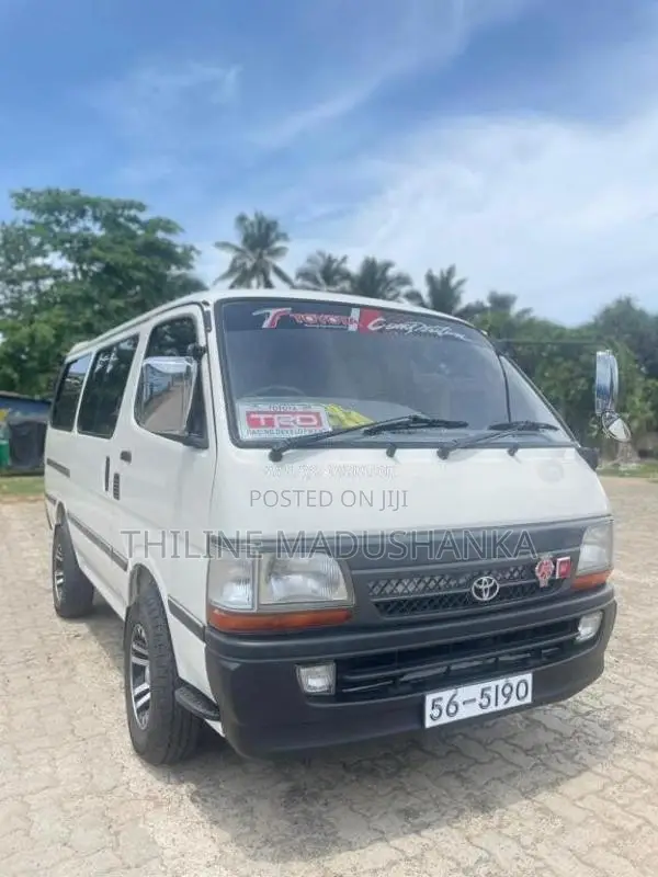Toyota Dolphin 1992 Van (Used)