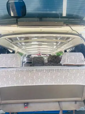 Toyota Dolphin 1992 Van (Used)