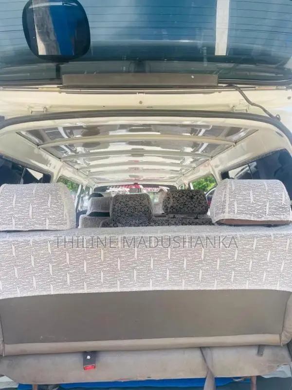 Toyota Dolphin 1992 Van (Used)