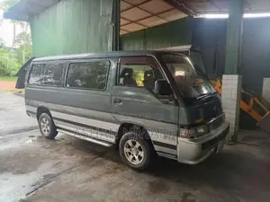 Nissan Caravan 1993 Van (Used)