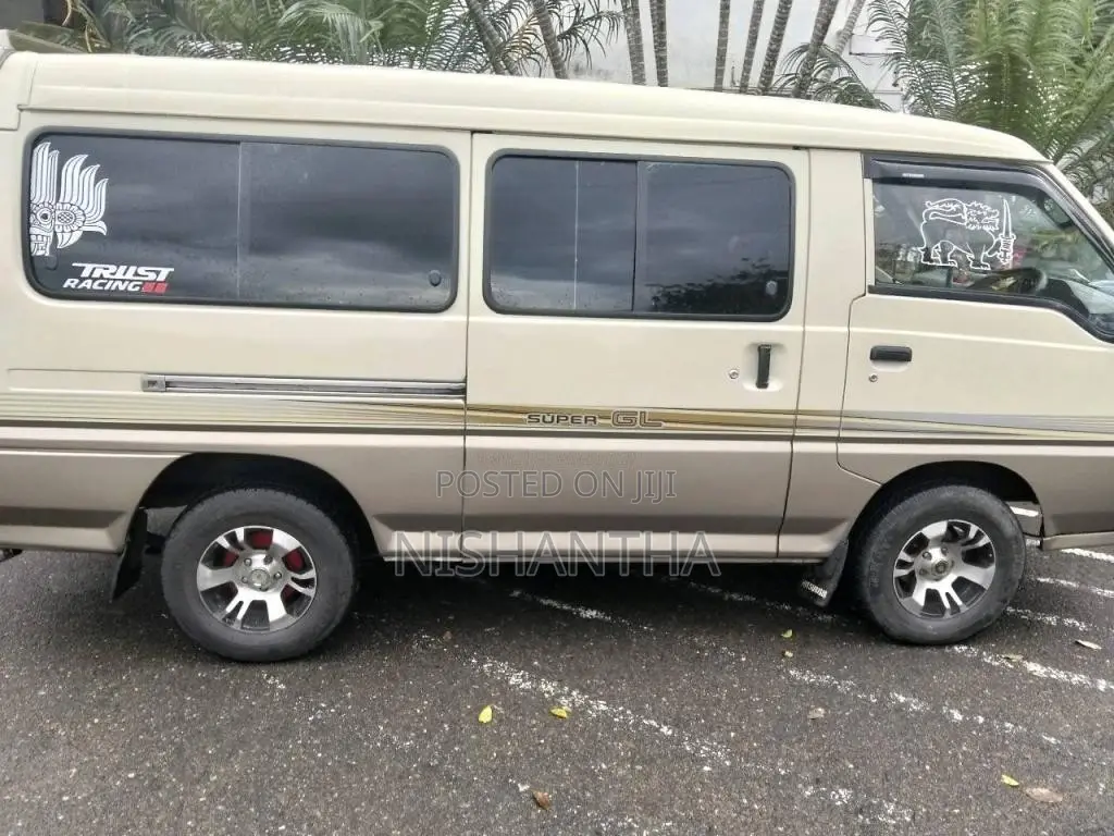 Mitsubishi Po15 1998 Van (Used)