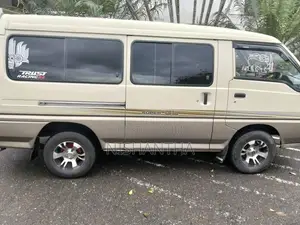Mitsubishi Po15 1998 Van (Used)