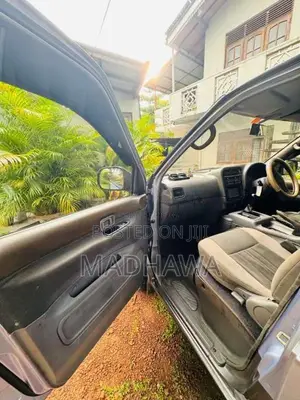 Nissan Serena 1995 Van (Used)