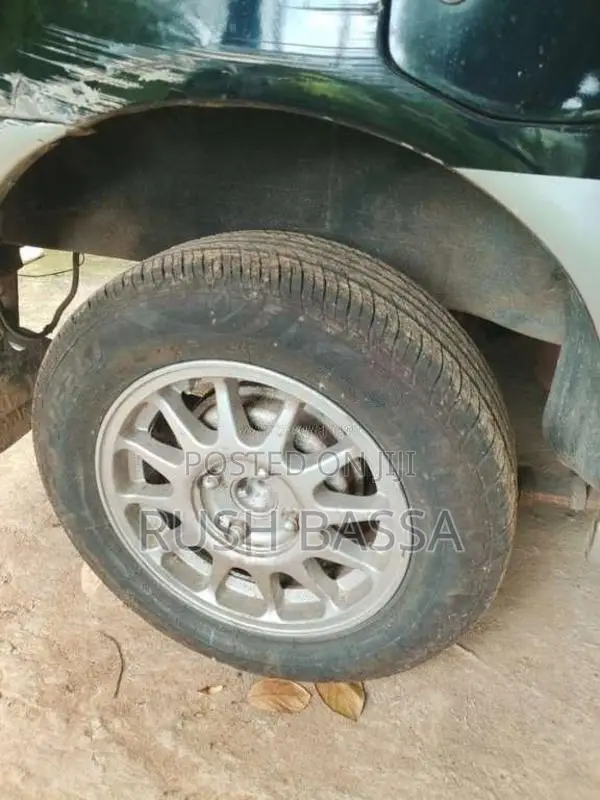 Nissan Serena 1992 Van (Used)