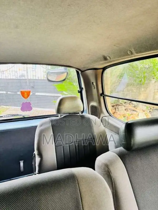 Nissan Serena 1995 Van (Used)