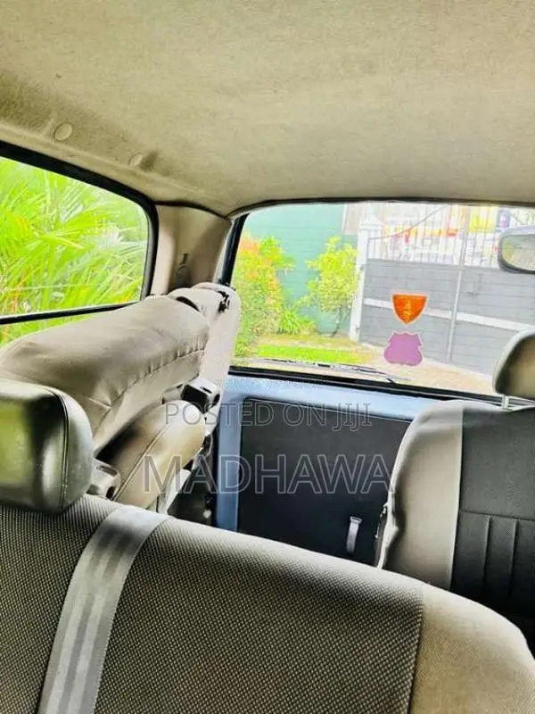 Nissan Serena 1995 Van (Used)