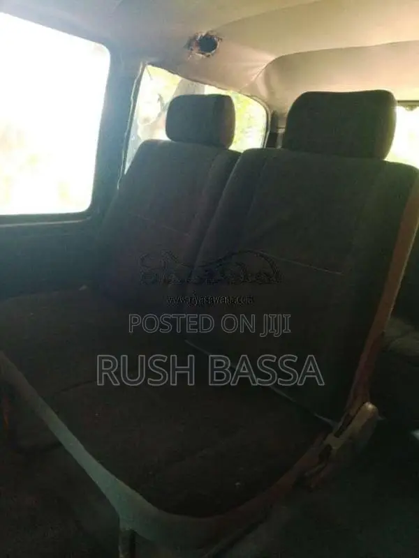 Nissan Serena 1992 Van (Used)