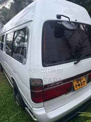 Toyota Dolphin LH123 1992 Van (Used)