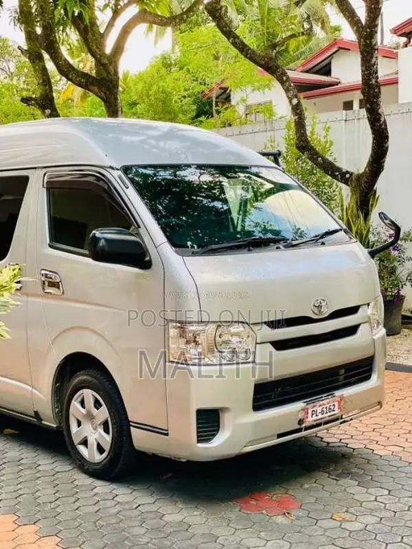 Toyota KDH 2015 Van (Used)