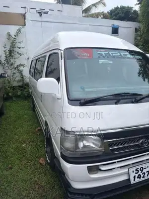 Toyota Dolphin LH123 1992 Van (Used)