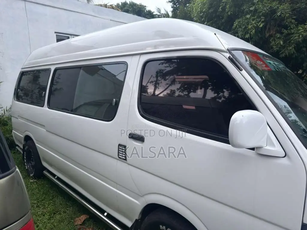 Toyota Dolphin LH123 1992 Van (Used)