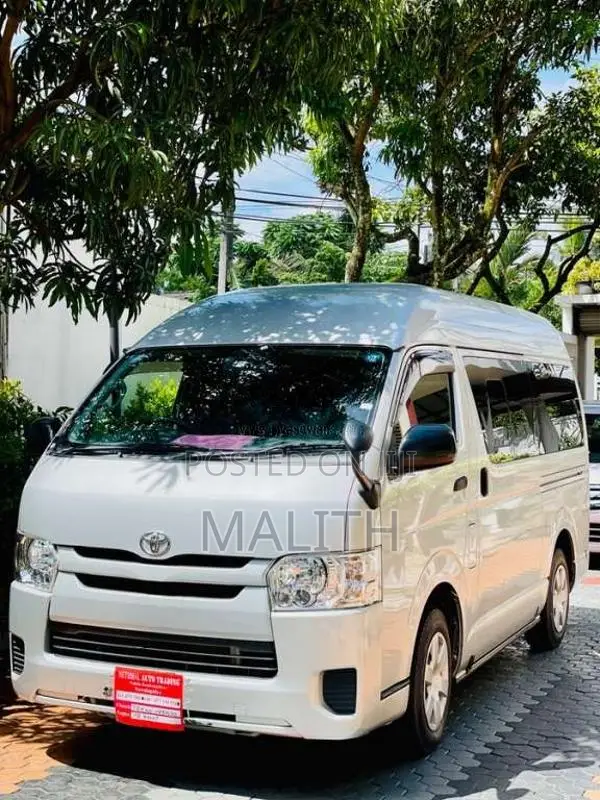 Toyota KDH 2015 Van (Used)