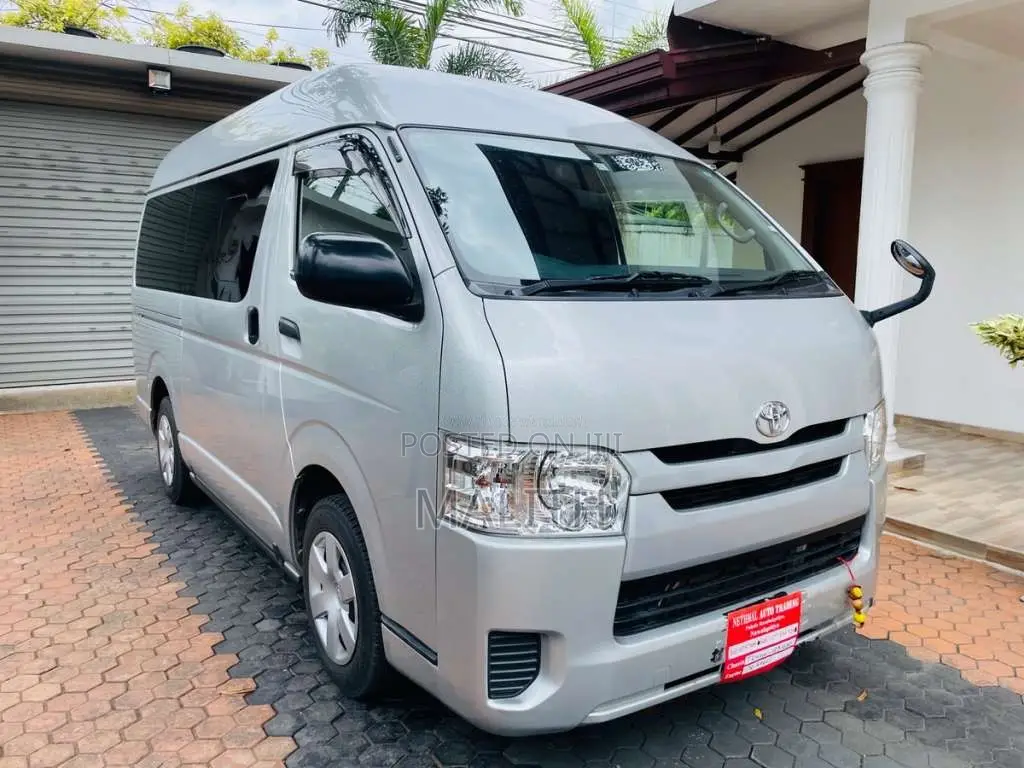 Toyota KDH 2015 Van (Used)