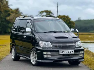 Toyota Noah KR42 2008 Van (Used)
