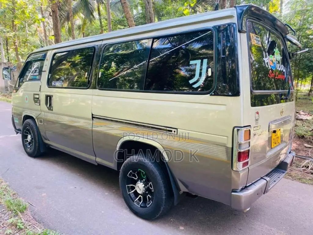 Nissan Caravan 1996 Van (Used)