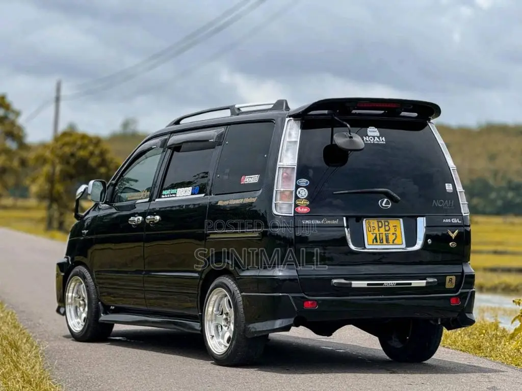 Toyota Noah KR42 2008 Van (Used)