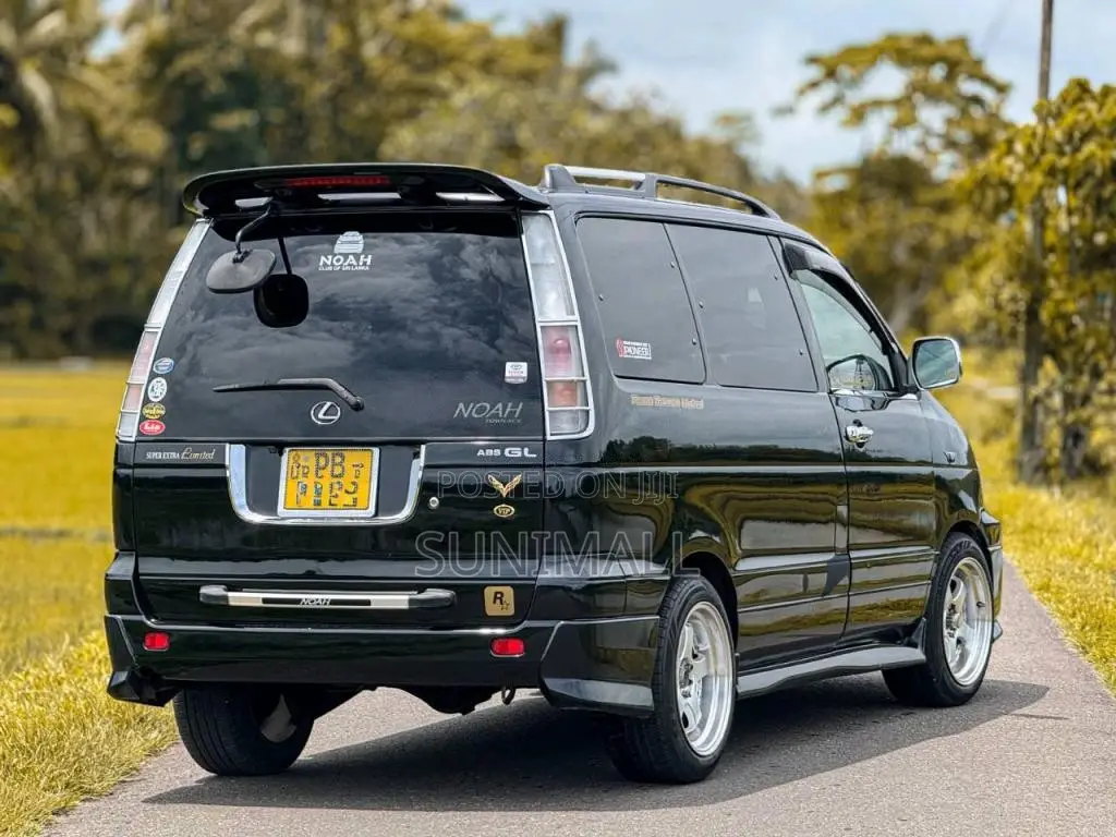 Toyota Noah KR42 2008 Van (Used)