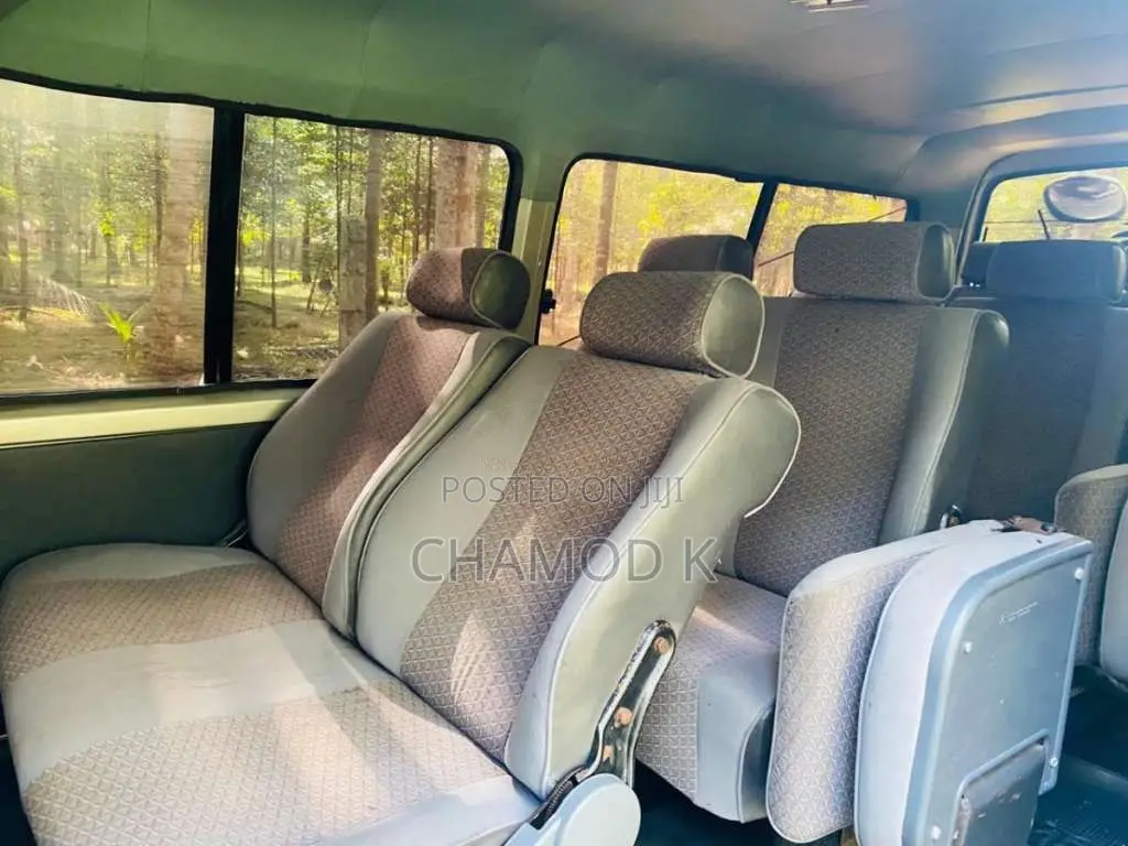 Nissan Caravan 1996 Van (Used)