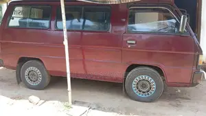 Mitsubishi L300 1984 Van (Used)