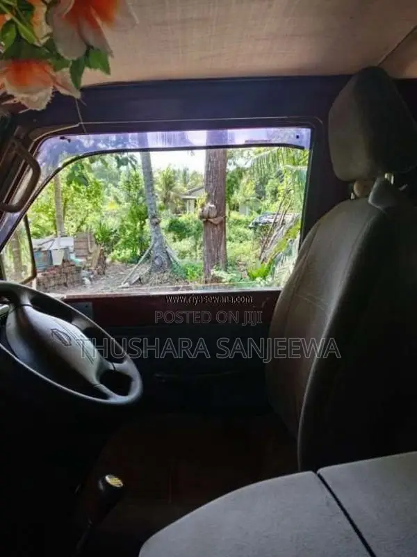 Mitsubishi L300 1984 Van (Used)