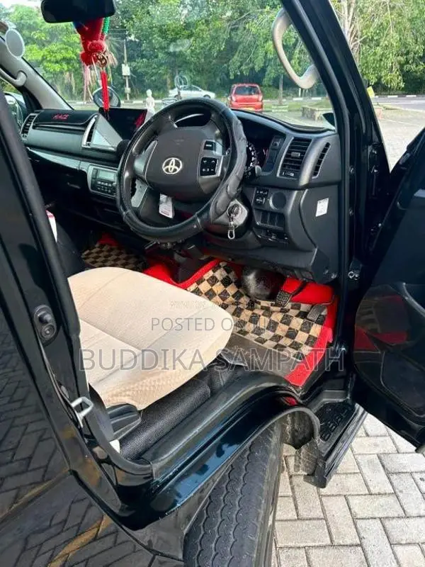 Toyota KDH 201 SUPER GL 2014 Van (Used)