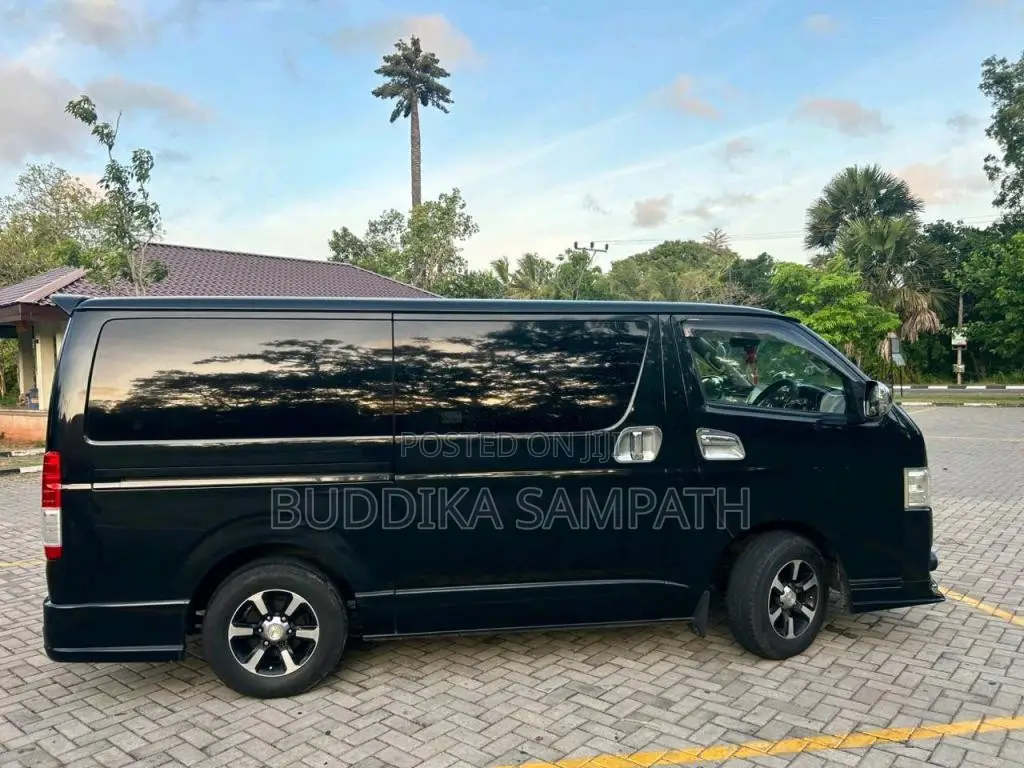 Toyota KDH 201 SUPER GL 2014 Van (Used)