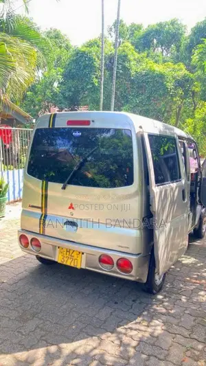 Mitsubishi MiniCab 2004 Van (Used)