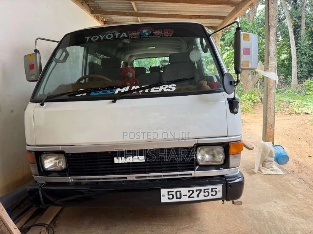 Toyota Shell 1986 Van (Used)