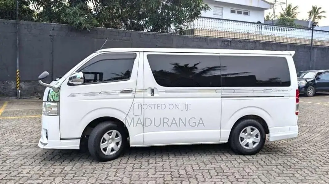 Toyota KDH 2007 Van (Used)