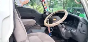 Nissan VRGE-24 1993 Van (Used)