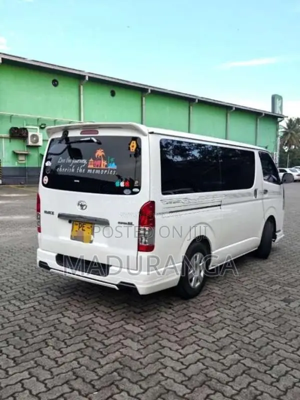 Toyota KDH 2007 Van (Used)