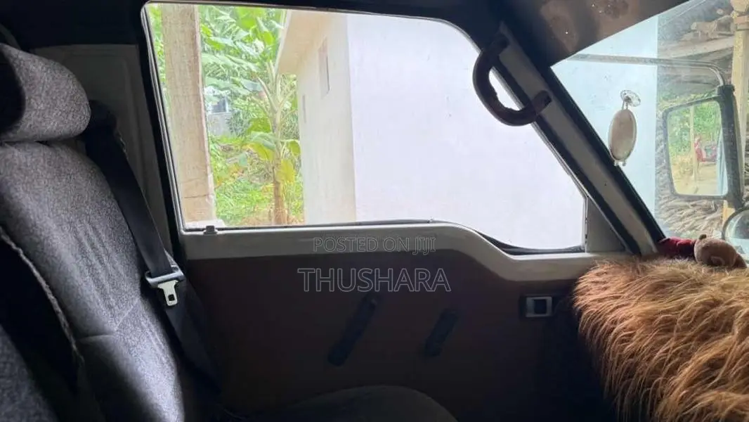 Toyota Shell 1986 Van (Used)