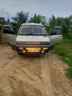Toyota Skylight Roof 1988 Van (Used)