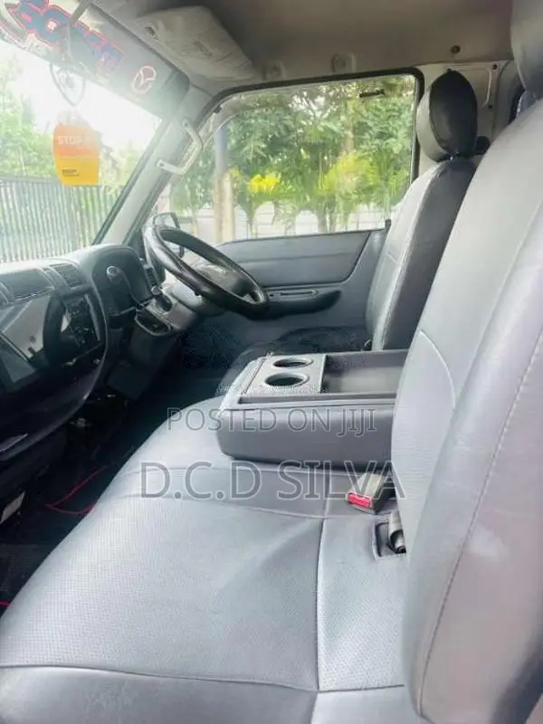 Mazda Bongo 2006 Van (Used)