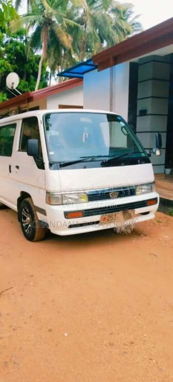 Nissan Caravan 1993 Van (Used)