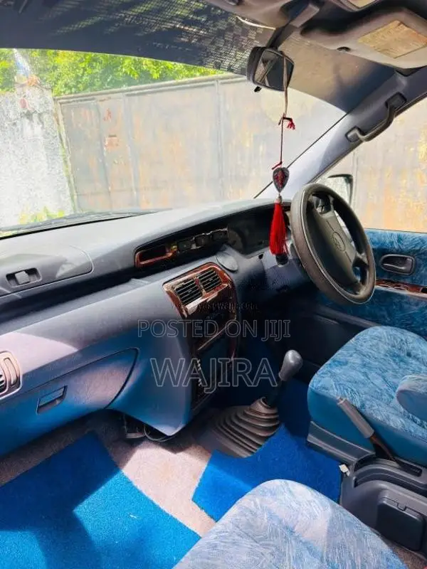 Toyota CR41 1997 Van (Used)